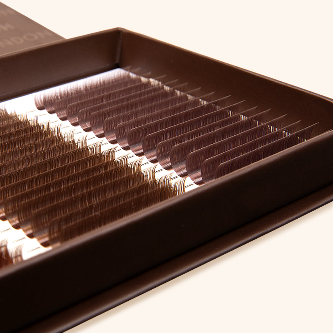 Bruine wimpers collectie