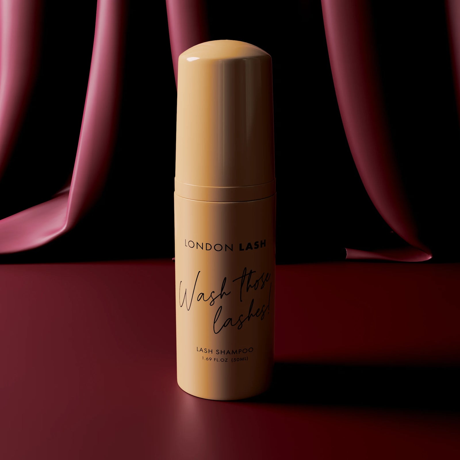 STAP 1: Schuimende reiniger/wimpershampoo