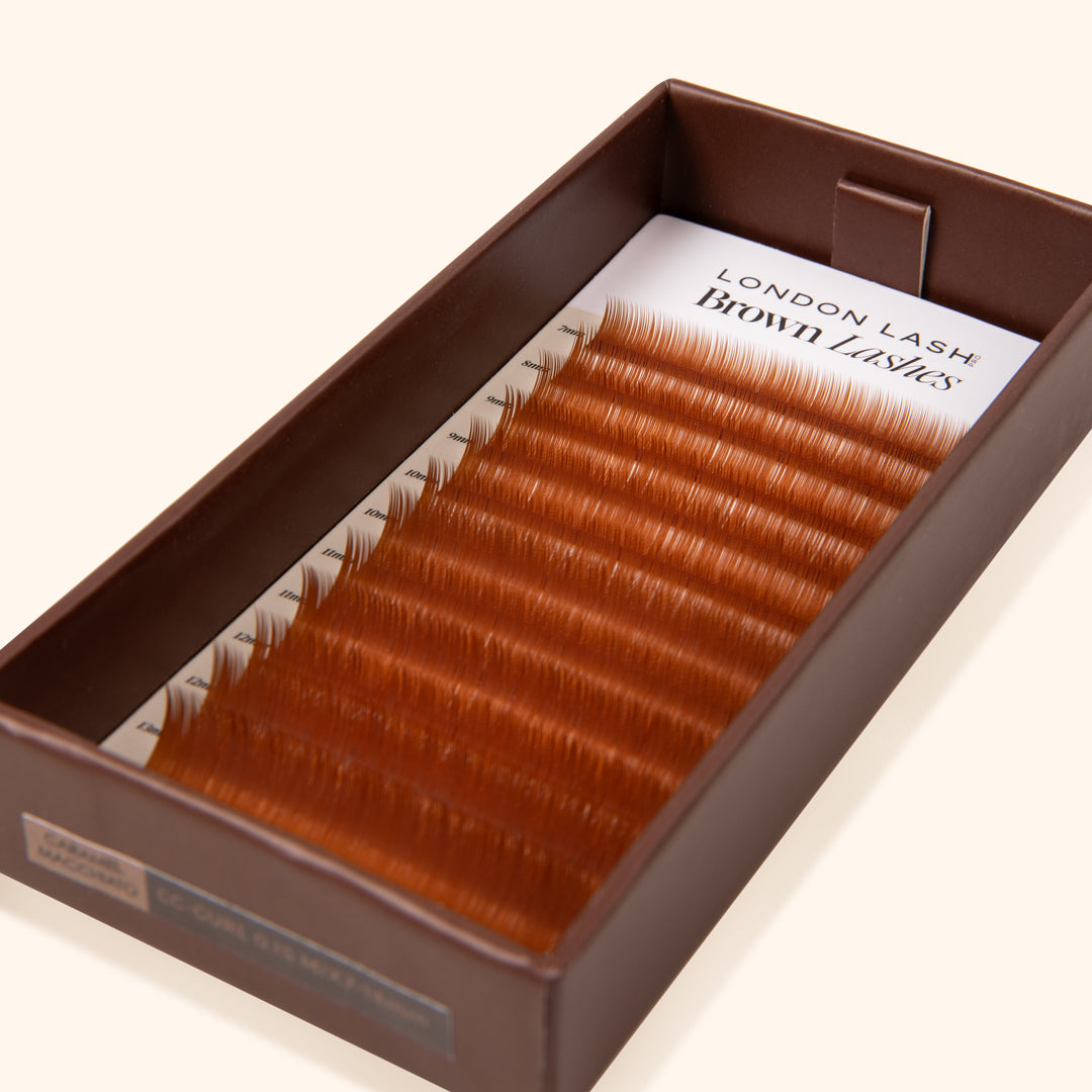 Bruine wimpers - Caramel Macchiato-collectie