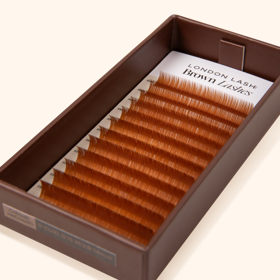 Bruine wimpers - Caramel Macchiato-collectie