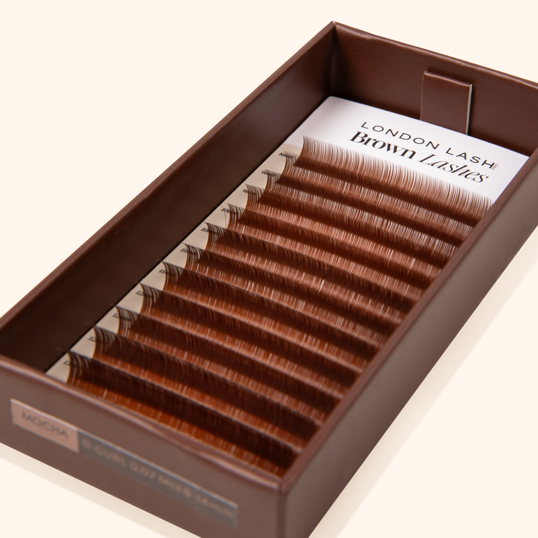 Bruine wimpers - Mokka-collectie